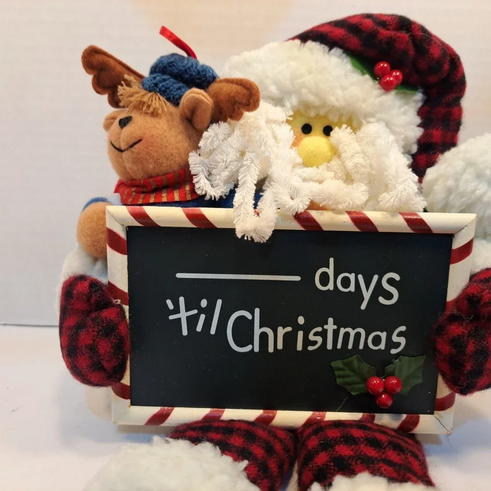 Avon SANTA COUNTING DOWN THE DAYS UNTIL CHRISTMAS Holiday Decor Comes w/chalk